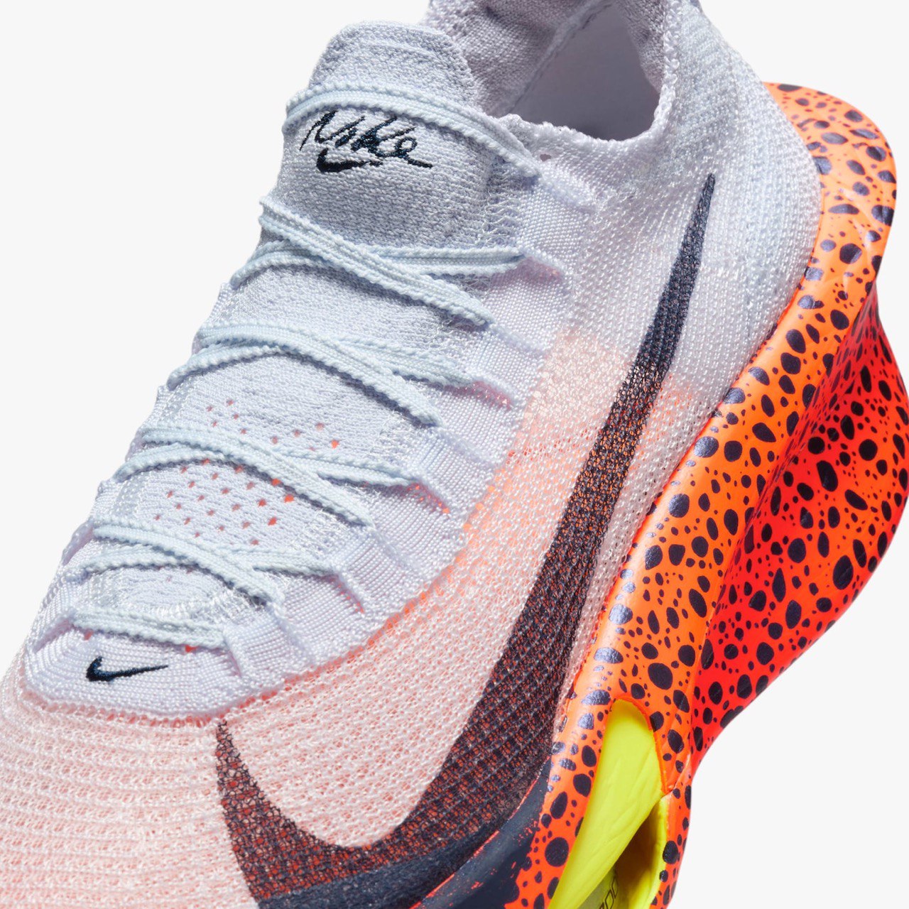 Nike ZoomX ALPHAFLY Next% 3 - Laranja edição limitada