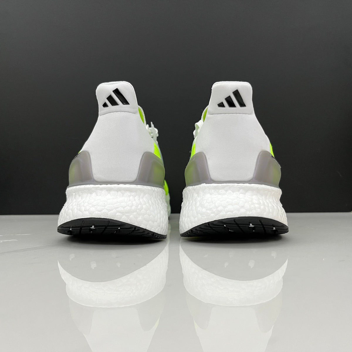 Adidas Ultraboost 5 Branco Verde Fluorescente