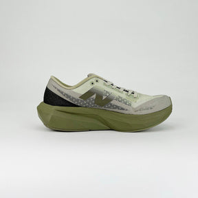 New Balance FuelCell Rebel V4 - Verde militar