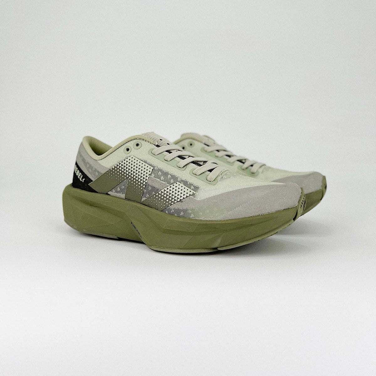 New Balance FuelCell Rebel V4 - Verde militar