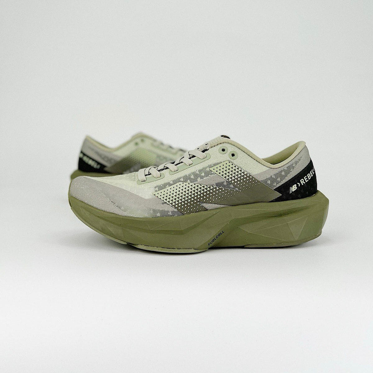 New balance 774 verde militare online