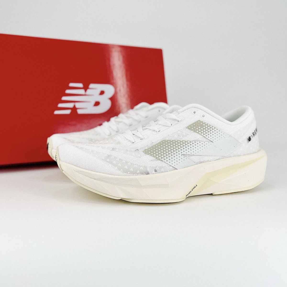 New Balance FuelCell Rebel V4 - Branco/White