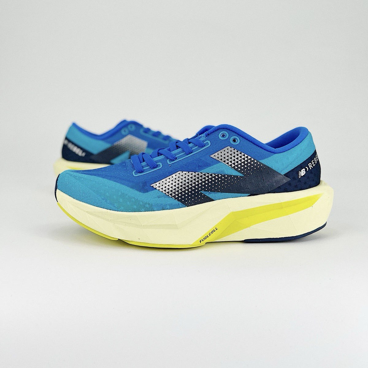 New Balance FuelCell Rebel V4 - Azul-Collor