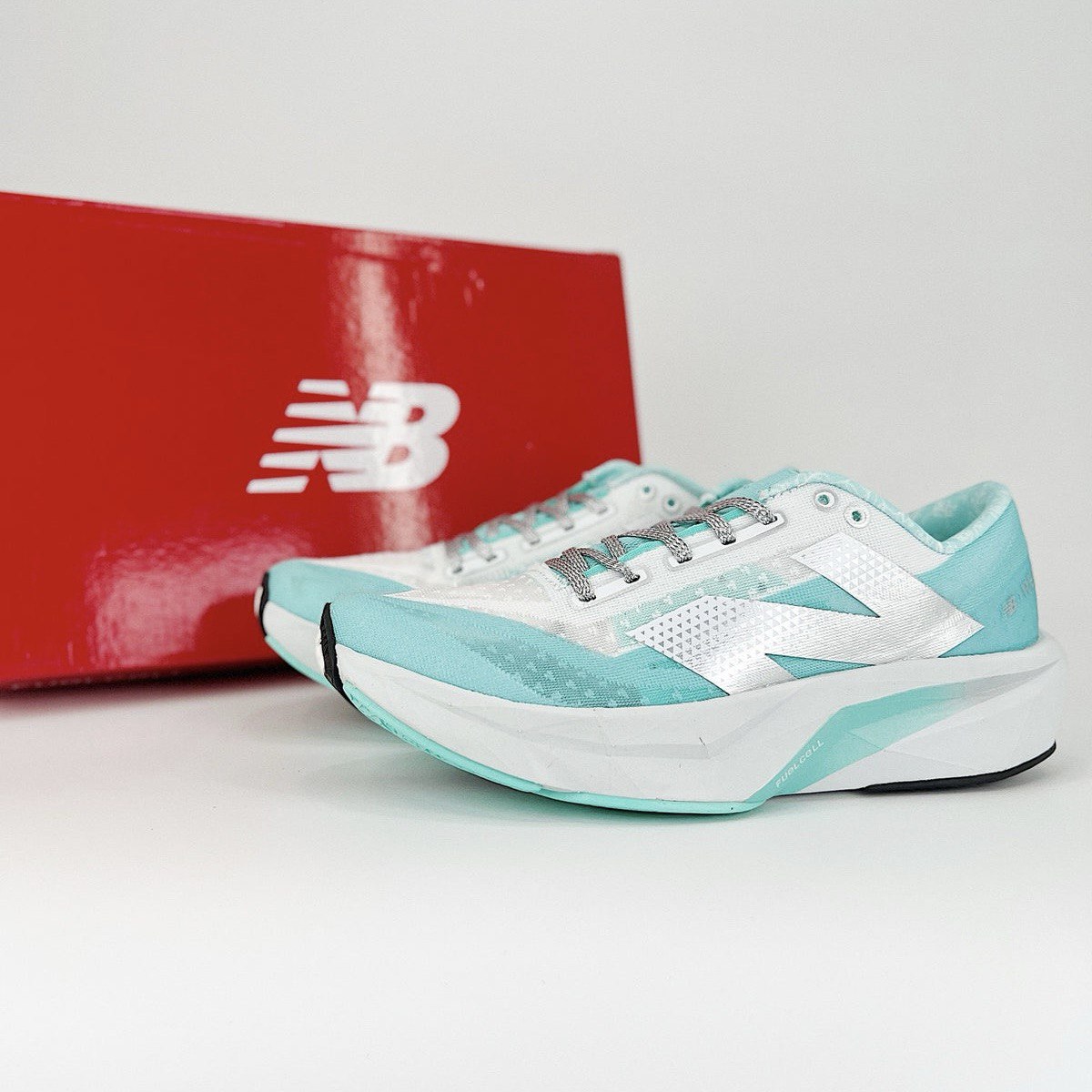 New Balance FuelCell Rebel V4 - Blue